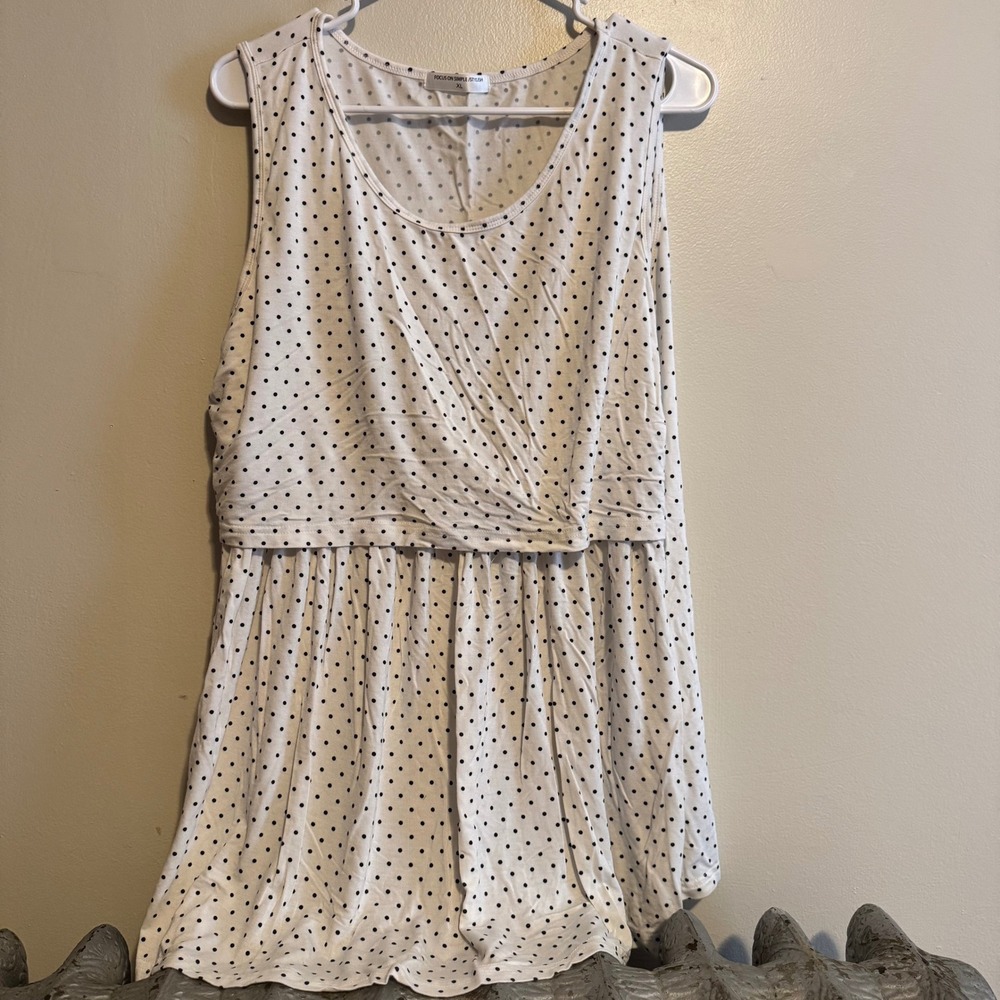 Focus on Simple Stylish XL White Polka Dot Sleeveless Tank Top